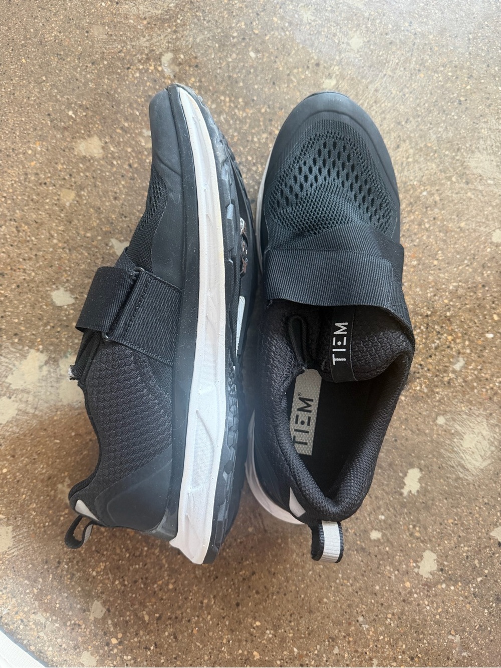 TIEM Women's Athletic Cycling Shoes in Black and White